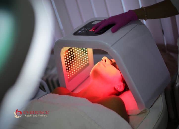 A patient getting red light therapy